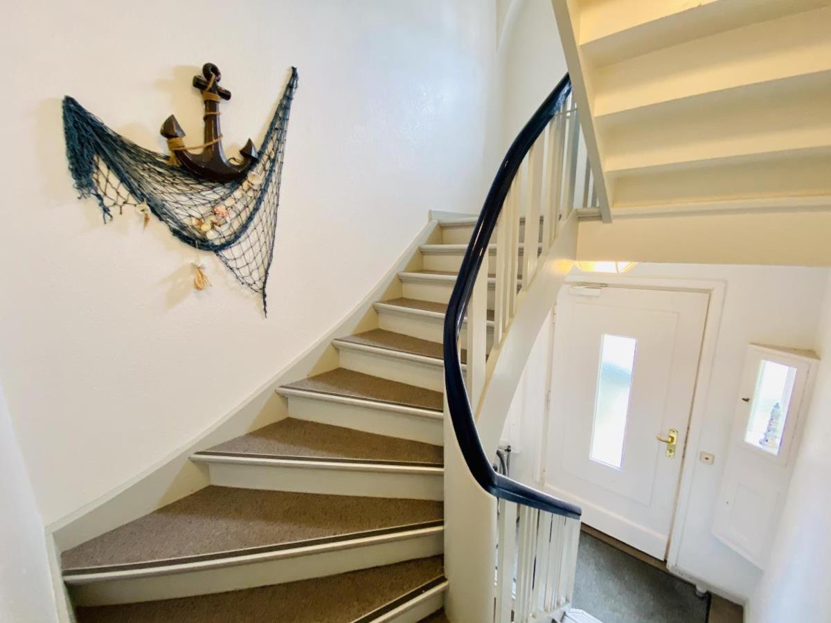 Bootshaus/ Holzdeck Apartment Rostock Bagian luar foto